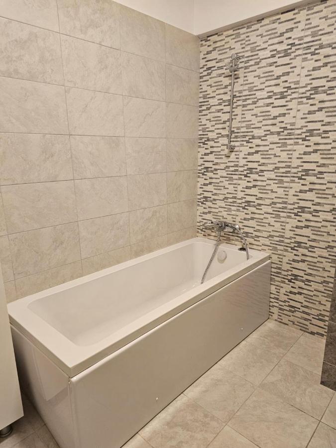 Astero Apartments Premium Accomodation Ясси Екстер'єр фото