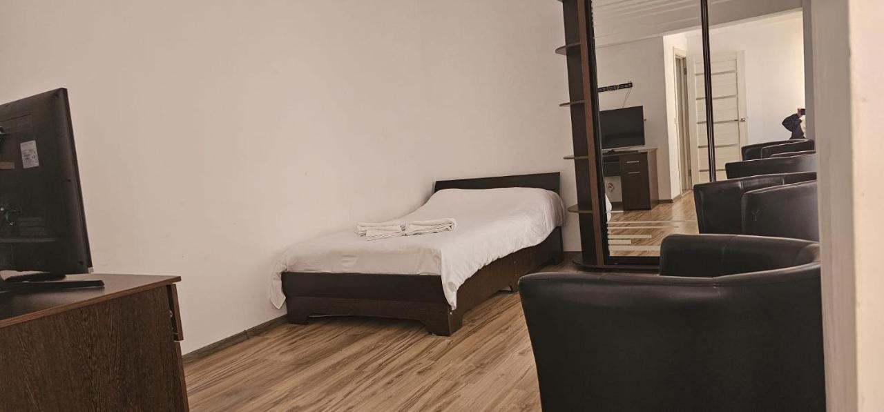 Astero Apartments Premium Accomodation Ясси Екстер'єр фото
